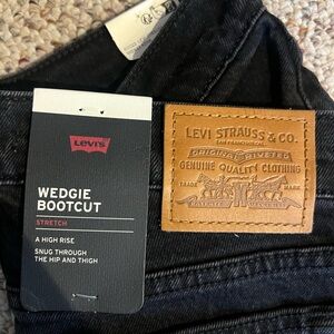 Levi’s Wedgie Bootcut Jeans